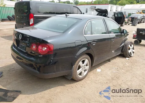 2009 Volkswagen Jetta Se/Sel from USA, damaged, VIN 3VWRZ71K29M078499